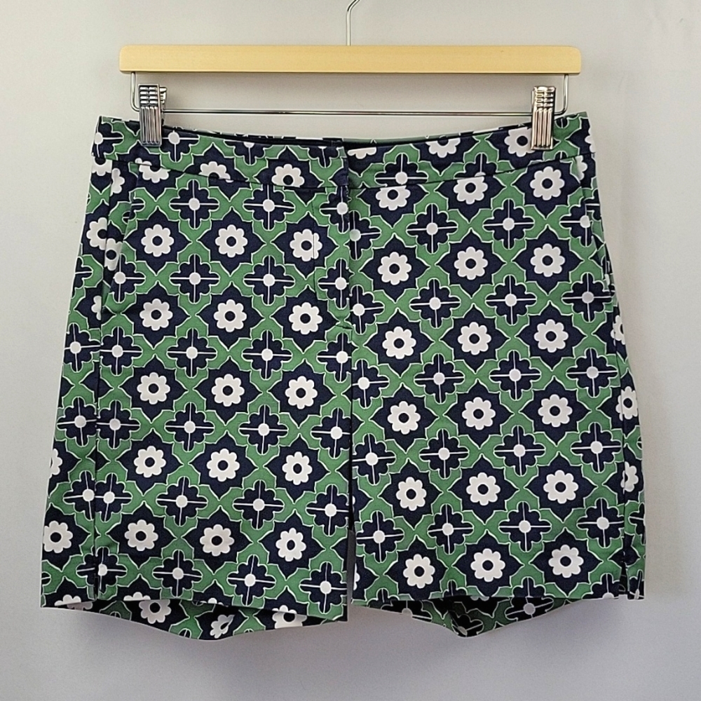 Boden Floral Richmond Shorts Green with Navy & White Size 4
